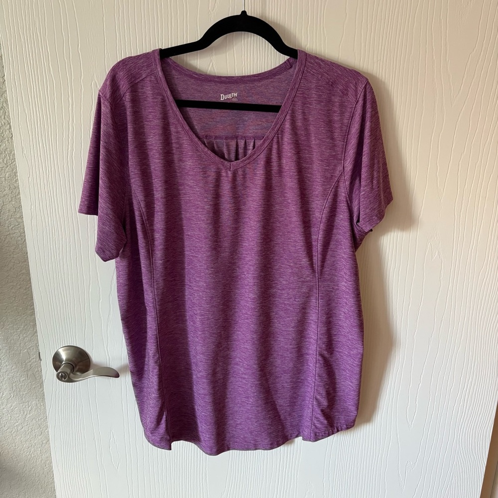 Duluth Trading Co V-Neck Purple Short Sleeve Tee